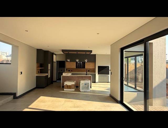 4 BEDROOM HOUSE FOR SALE IN FOUNTAINBROOK ESTATE